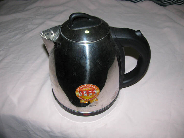 雷纳电水壶不锈钢电热水壶1.5升 xd-151--用一段时间产品很不错.