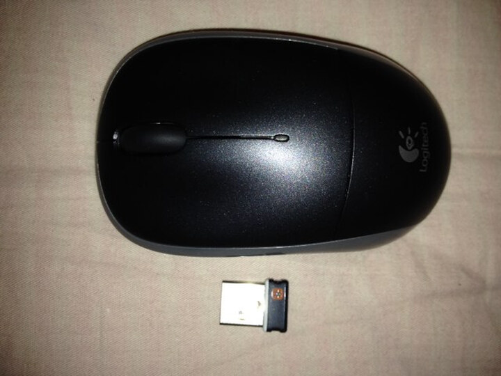 罗技(logitech)m215 无线鼠标 二代 优联技术 黑色--罗技鼠标