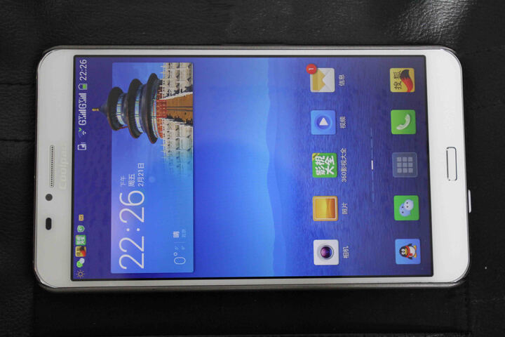 酷派 大神(9976a) 7英寸3g双卡双待 通话平板 首款8核cpu 2gram 超fhd