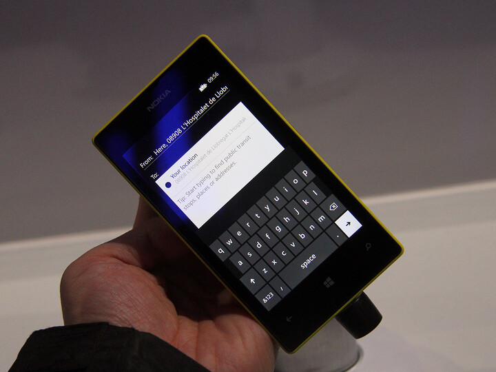 诺基亚(nokia)lumia 520 3g手机(暮黑)wcdma/gsm--不错 ,不错 啊