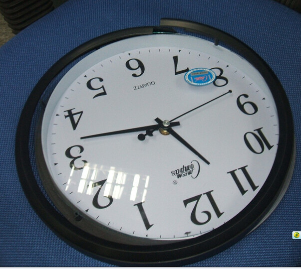 时尚创意客厅钟表挂钟静音简约时钟2246 支持货到付款 黑白色 京东价