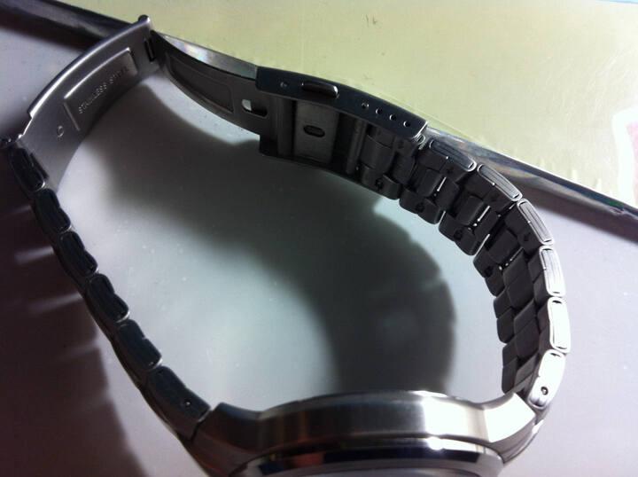 卡西欧(casio)edifice系列男表ef-305d-1a--什么日本东西?爱国拒日