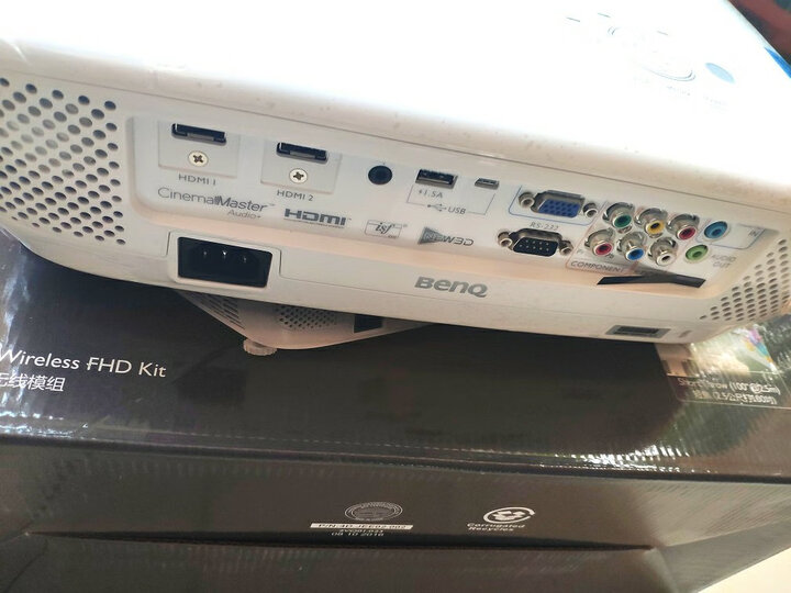 明基(benq)w1120 投影仪 投影机 投影仪 家用(1080p全高清 2200流明