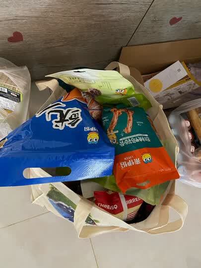 [晒单帖]赶上活动又买了一大堆零食,京东物流真是很.