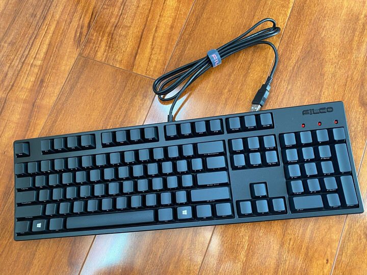 斐尔可fkbn104mc/efb2:"这款斐尔可到手的感觉就是沉甸甸的,质感好,之