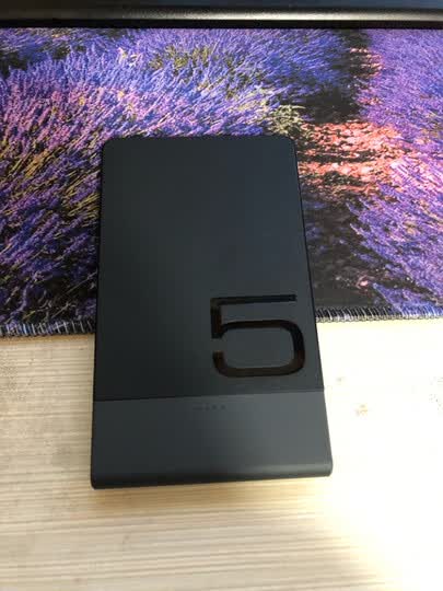 一直想买一个小一点的充电宝,够充两次就行了,华为的这个充电宝葱小