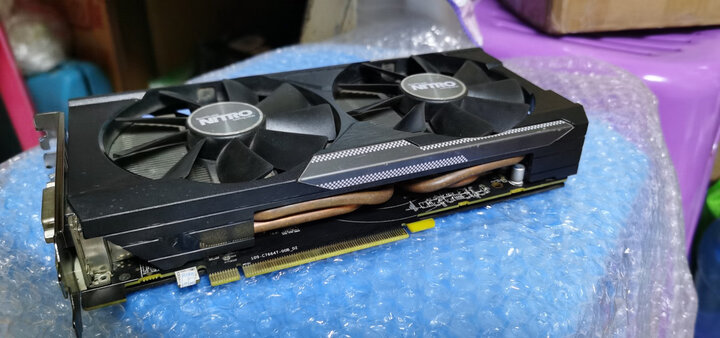 七彩虹(colorful)蓝宝石 讯景r9 380 4g ddr5:"宝贝收到,还没使用