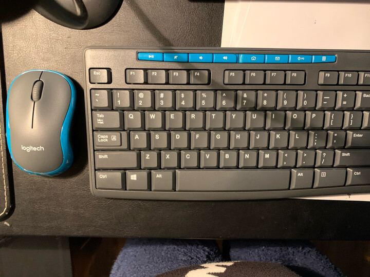 罗技mk275:"耐用度:非常不错的产品,比较满意,而且材料考究,适合所有