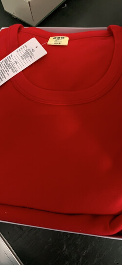 恒源祥tc-006:"大红色颜色很正,可能照片拍的有点暗,光线问题.