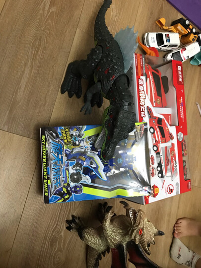 奥迪双钻巨神机器人:"这款蓝色的非常得好,孩子很喜欢收到之后就开始