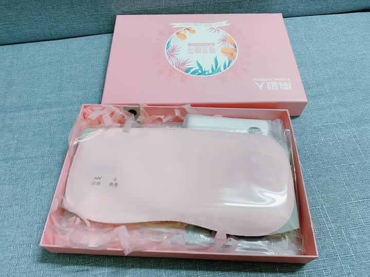 南极人(nanjiren)暖宫腰带:"果然是大姨妈神器,超级暖,很贴心还送了