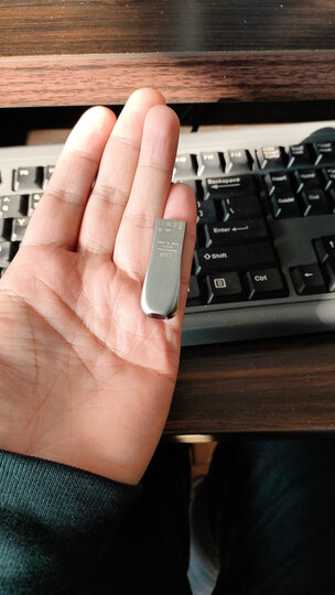 闪迪(sandisk)cz74:"体积容量:体积小巧传输速度:容量够用使用场景