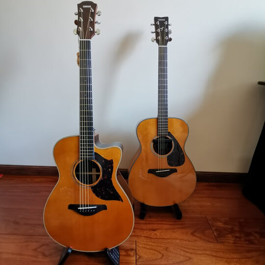 雅马哈ac3rvn:"之前在这里购买过面单fs800vt,自己加装了加振拾音器