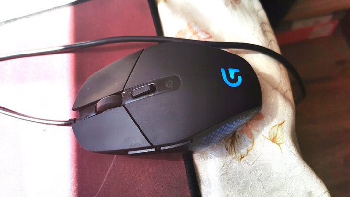 罗技(g)g302有线鼠标 游戏鼠标 电竞游戏鼠标 moba游戏鼠标 吃鸡鼠标