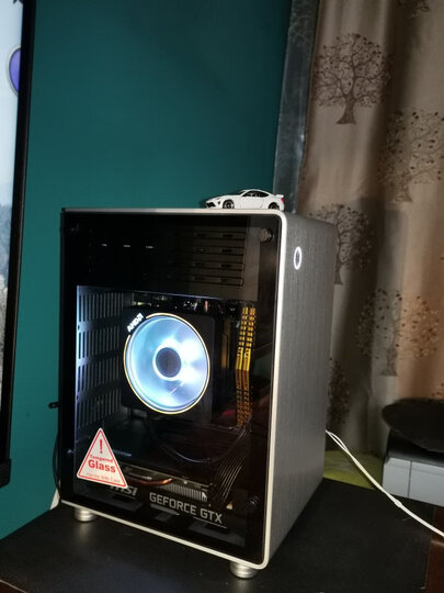 乔思伯u1-plus:"小箱子里算便宜的了,微星的万图师可以装的下,只是要