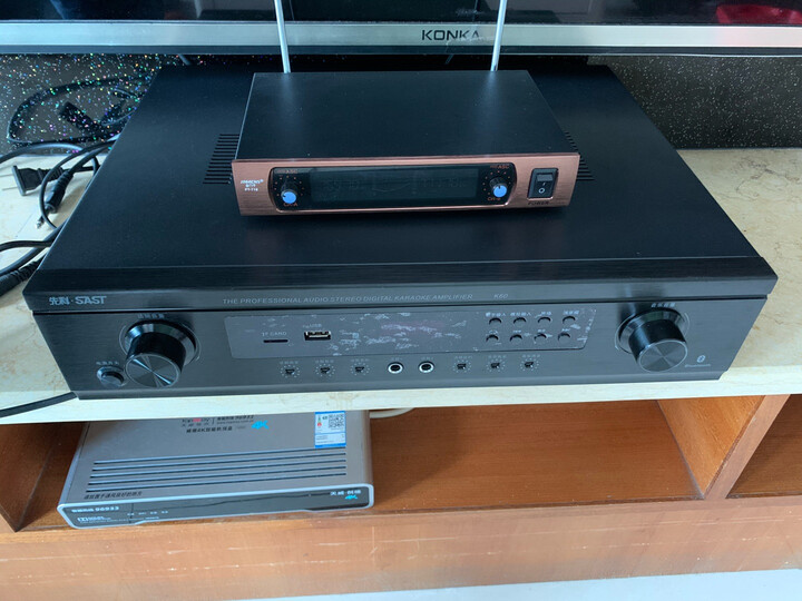 先科(sast):"心血来潮,把老的音响拿出来听,发现功放坏了,然后买了这