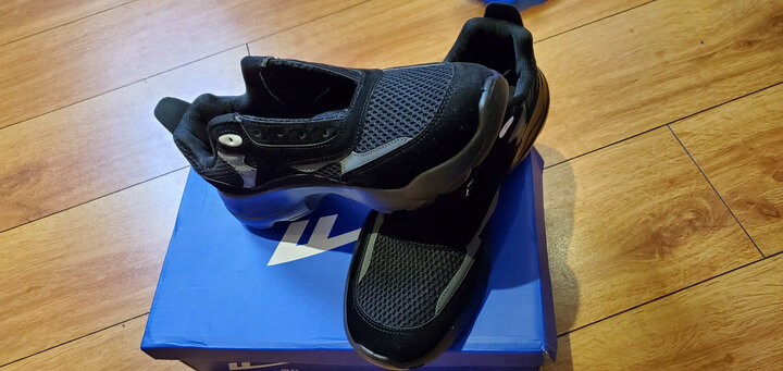 回力(warrior):"物流非常迅速,派送非常及时,很到位的京东式服务!