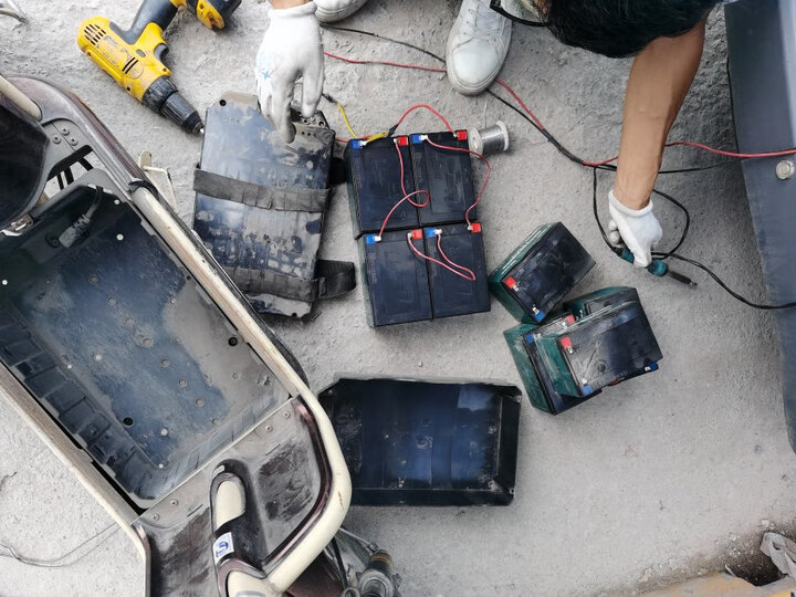 电动车电池用了三年了.