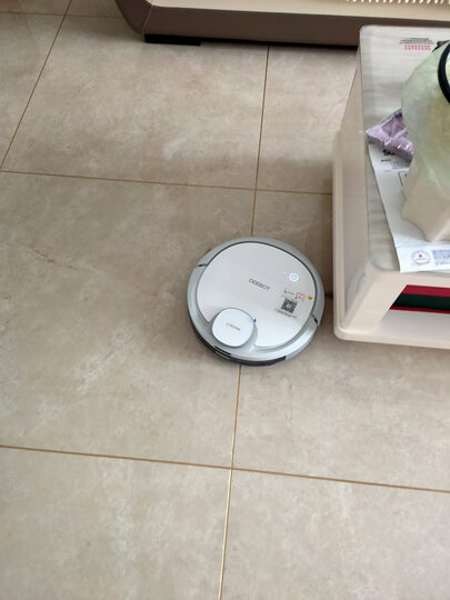 科沃斯dn33 w83s:"吸力大小:挺大的智能程度:可以,挺聪明灵敏程度