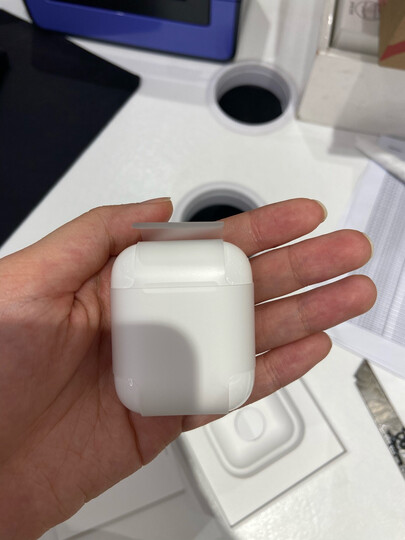 appleairpods:"就很兴奋!好不好用咱还不知道!物流超快!我加了3块钱!