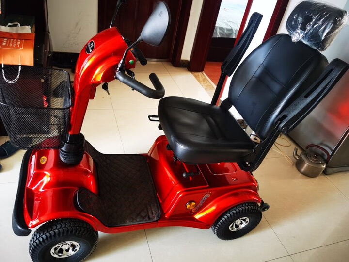 伊凯:"车子收到,质量非常好.操作方便,上手快,一学就会.