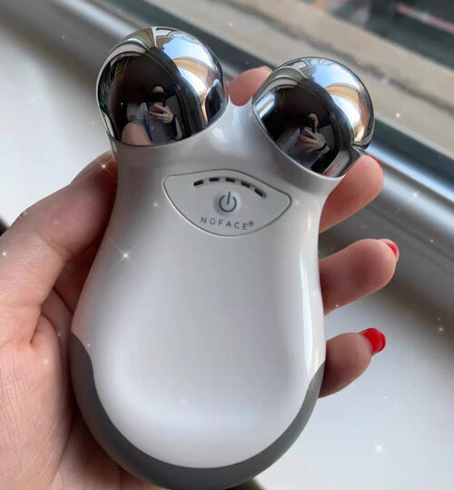 nufacemini:"白色的很好看,客服也很耐心解答,用过几次来评价,能感受