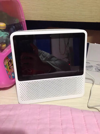 小度小度在家1s:"产品很好看,刚收到的时候声音小,客户给解决了,没有