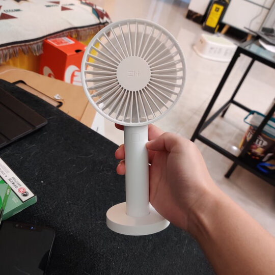 zmiaf215:"紫米的手持风扇等了半个月终于有货,果断入手,对比了很久才