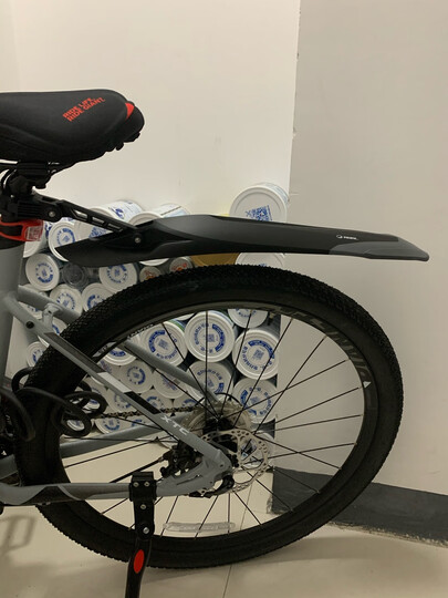 rbrl挡泥板:"捷安特xtc800 完美安装,简单方便,安装效果挺好,就等等看