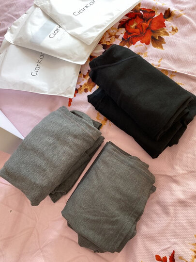 clarkarida:"面料弹性很大,保暖套装穿着很舒服喔,比
