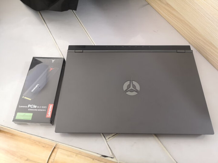 联想拯救者 sl700 m.