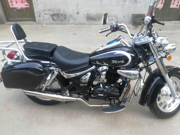 阔途 风暴太子摩托车跑车200cc国四电喷宗申风冷发动机复古摩托车骑士