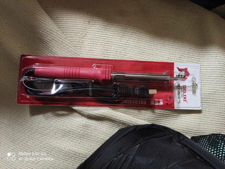 德力西电气电烙铁 30w 红色手柄 经济型:"做工不错,功率合适,自己动手