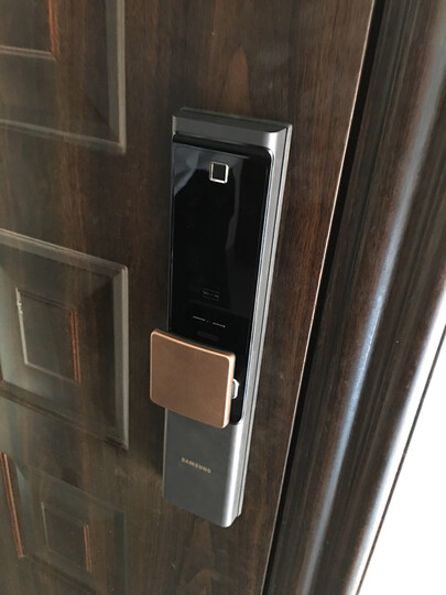 三星(samsung):"材质工艺:品质可以 颜值高功能设计:三种开门方式 有