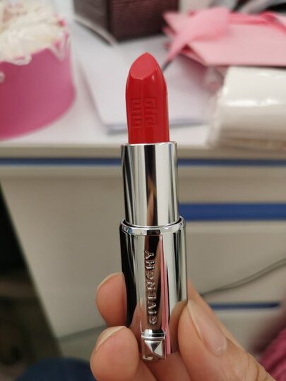 纪梵希(givenchy):"颜色很漂亮,价格出乎意料" - 京东