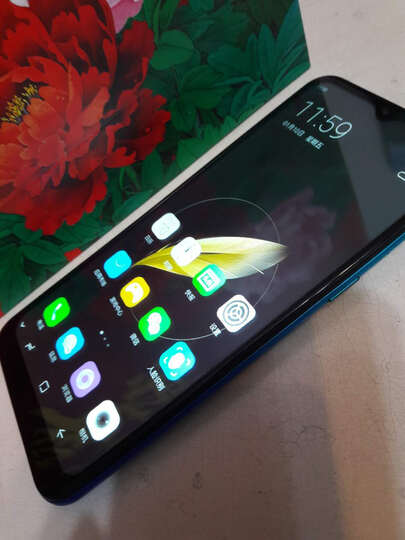 纽曼(newman)纽曼(newman) p400:"给家人买的中秋礼物,月饼加手机,倍