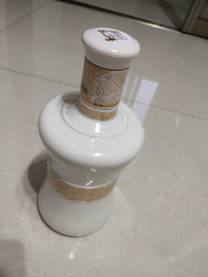 白云边陈酿金三星:"口感绵柔,浓香型,非常不错,价格相当实惠,快递也