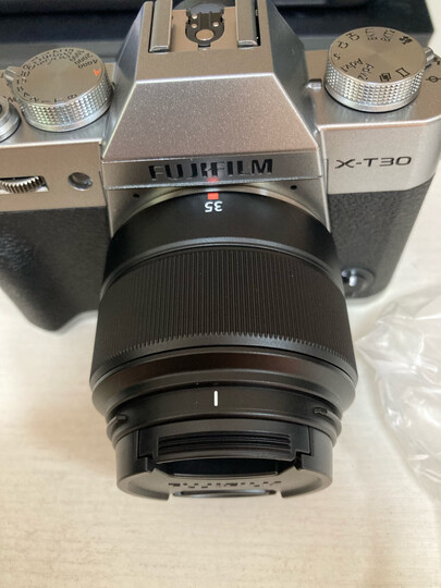 富士(fujifilm) xc 35mm f2:"反应速度:挺快产品性能:还不错防抖效果