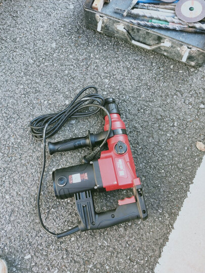 恒丰电锤好,很给力,一直用他们家的这个.很棒很棒.