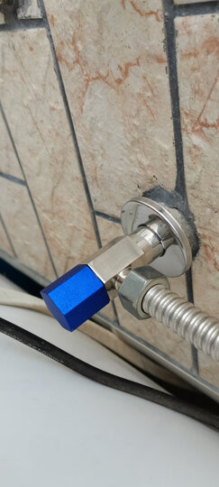 加厚冷热水红蓝标三角阀套装 八字阀 止水阀款式好看,很重,应该是纯铜