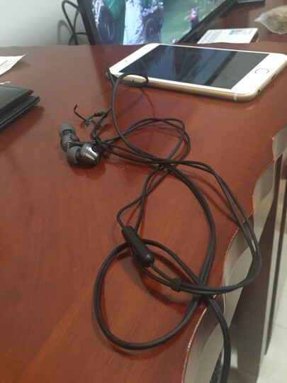 索尼(sony)mdr-ex255ap:"做工质感:不错,舒适度:戴上耳朵不疼非常舒服