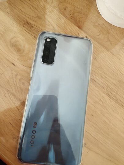 vivoiqoo neo5:"是我喜欢的外形,颜色也很好看.