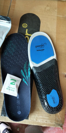 迈高乐运动鞋垫:"鞋垫收到了,尺寸很合适,简单修修边就能用,做工很好