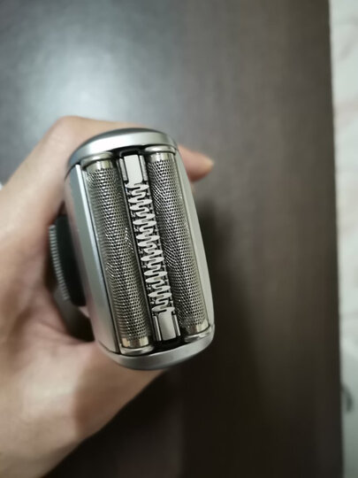 博朗braun德国博朗8330s电动剃须刀(银/蓝色):"什么都好,就是贵?