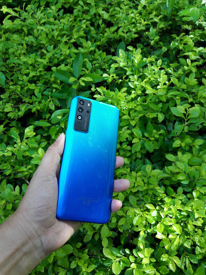 纽曼(newman)纽曼(newman) p400:"特别喜欢这手机的背面,相机的造型