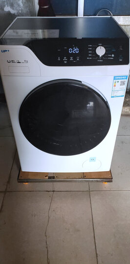 这是买的第三台威力洗衣机,第一台送母亲,第二台送妹妹,第三台属于