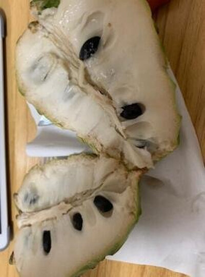 四叔公果蔬:"去年在店里买过释迦果～果子特别熟,奶甜奶甜的～～而且