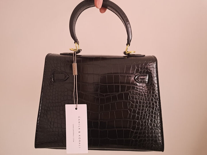 camila&korali:"包装完美,外观精美,摸起来就很有质感.