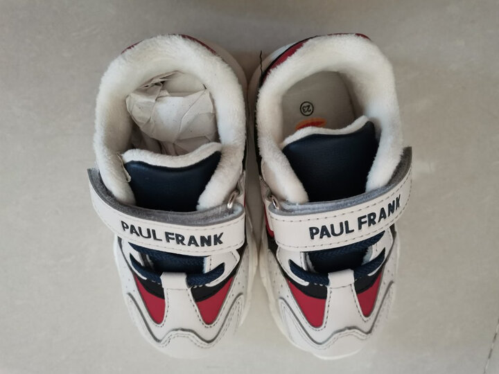 大嘴猴(paul frank):"鞋子特别好,朋友介绍过来的,就是对于很冷的北方