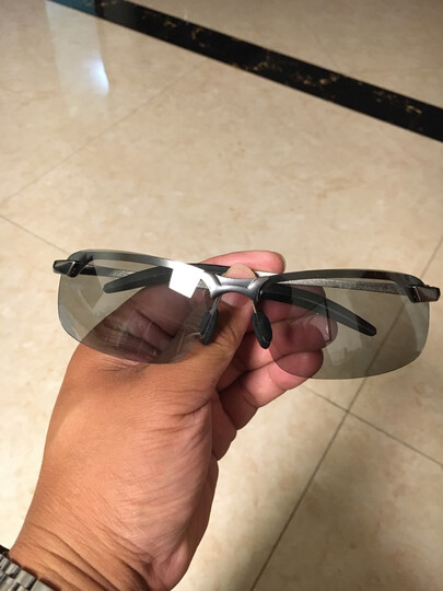 材质很好?偏光效果.